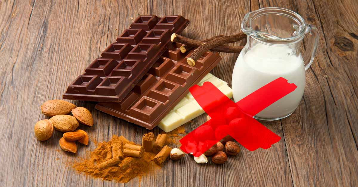 Không nên uống sữa kết hợp với chocolate sẽ làm tăng khả năng tạo sỏi thận 