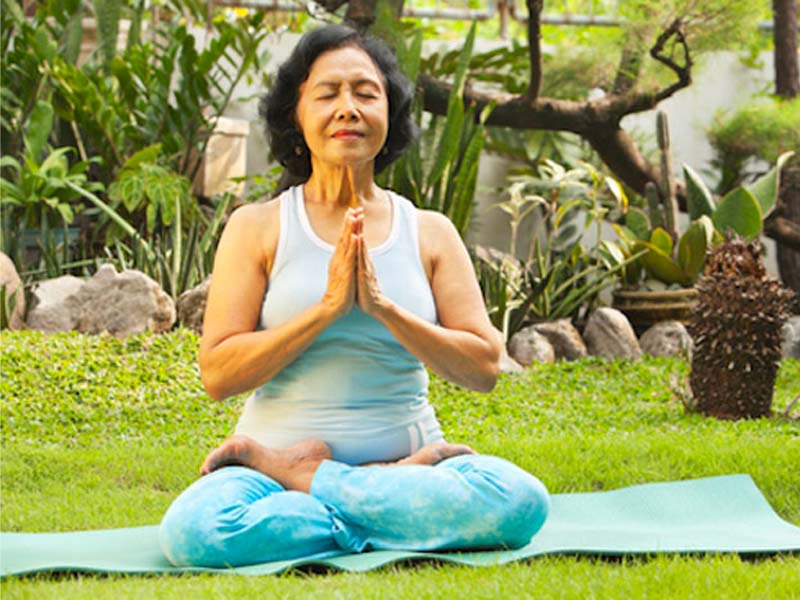  Cách trị sỏi thận hiệu quả bằng động tác hoa sen 