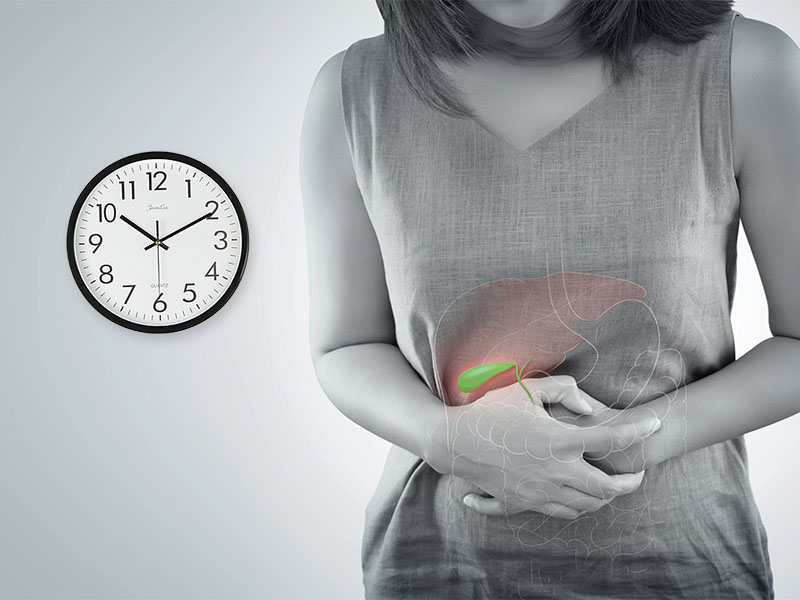 Cơn đau sỏi túi mật kéo dài trong nhiều giờ đồng hồ khi sỏi lớn và gây viêm
