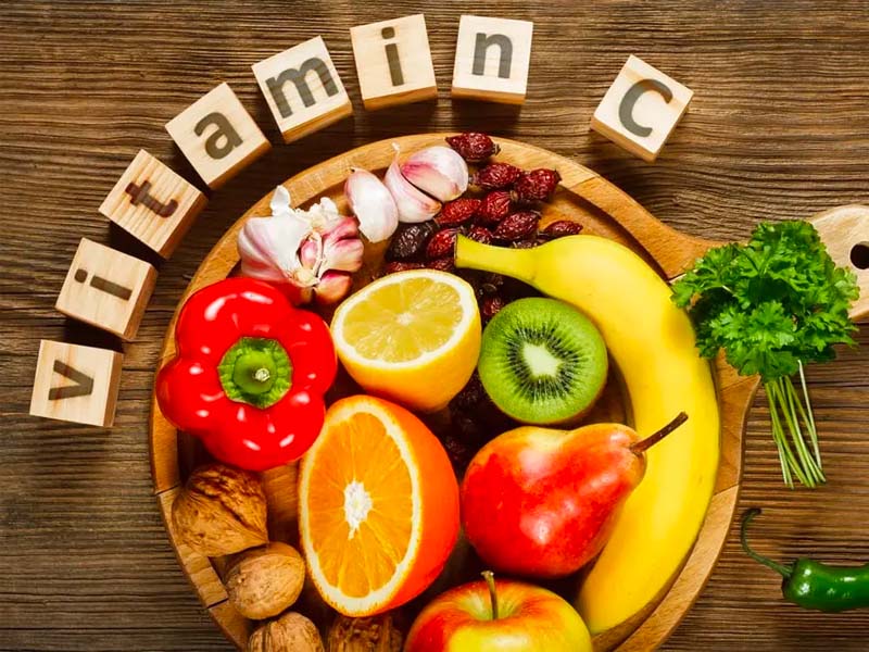 Vitamin C giúp tăng sức đề kháng, hạn chế trình trạng chảy máu nướu