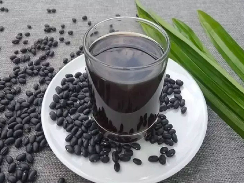 Công dụng của việc uống nước đậu đen