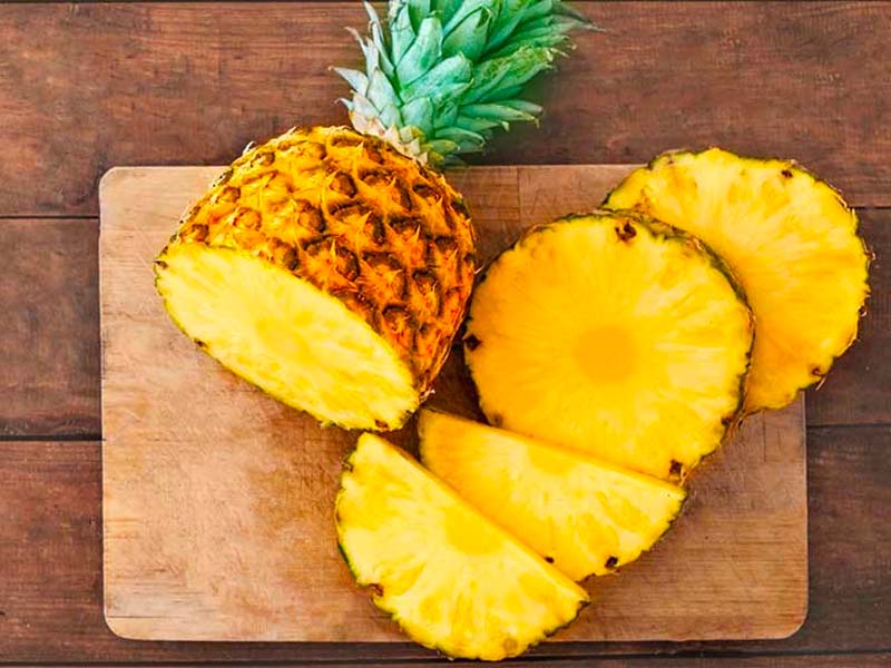 Dứa có tác dụng bào mòn sỏi niệu quản