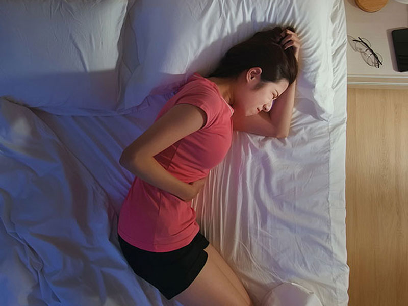 Vì sao sỏi mật thường gây đau về đêm